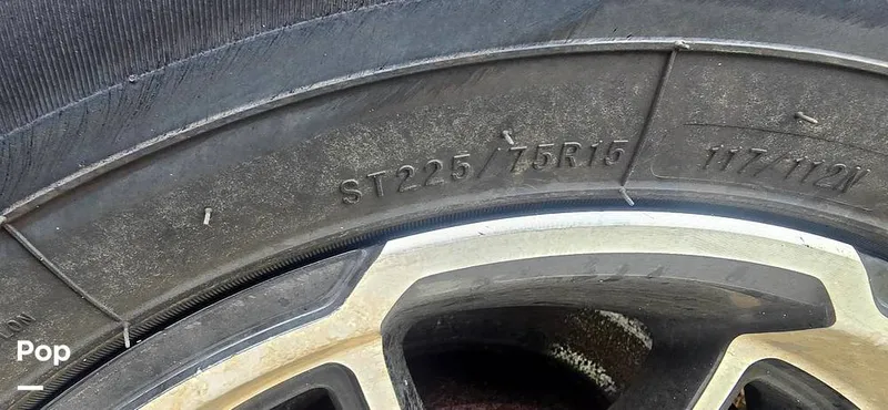 Slide: The Image of Sea Hunt Ultra 255 SE 2025 - 15944197