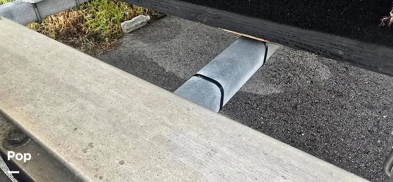 Slide: The Image of Sea Hunt Ultra 255 SE 2025 - 15944206