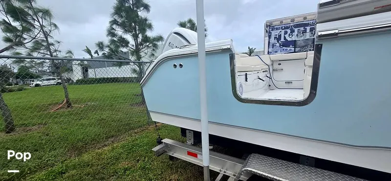 Slide: The Image of Sea Hunt Ultra 255 SE 2025 - 15944063