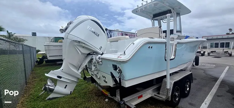 Slide: The Image of Sea Hunt Ultra 255 SE 2025 - 15944064