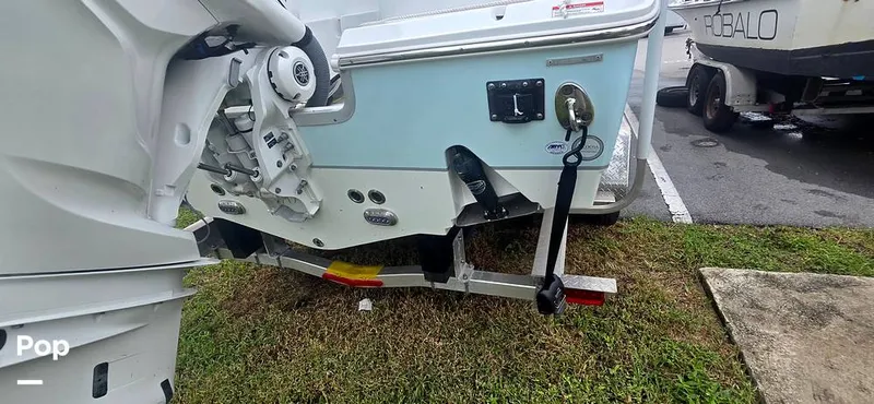 Slide: The Image of Sea Hunt Ultra 255 SE 2025 - 15944067