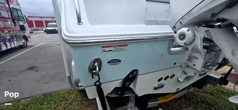 Slide: The Image of Sea Hunt Ultra 255 SE 2025 - 15944074