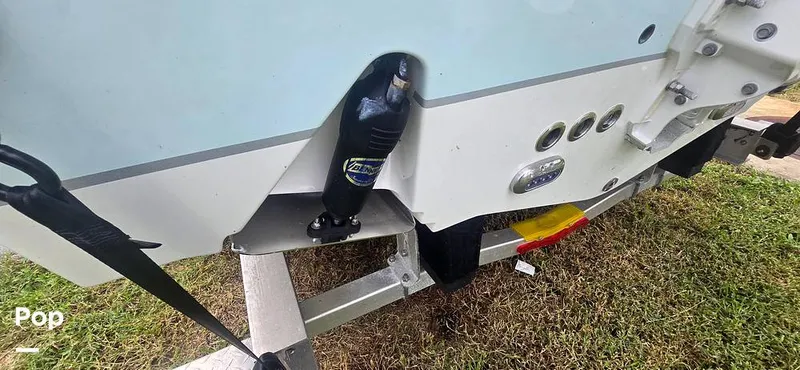 Slide: The Image of Sea Hunt Ultra 255 SE 2025 - 15944077