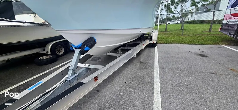 Slide: The Image of Sea Hunt Ultra 255 SE 2025 - 15944088