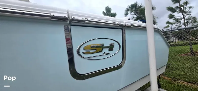 Slide: The Image of Sea Hunt Ultra 255 SE 2025 - 15944090