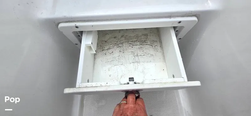 Slide: The Image of Sea Hunt Ultra 255 SE 2025 - 15944108