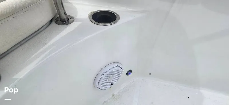 Slide: The Image of Sea Hunt Ultra 255 SE 2025 - 15944114