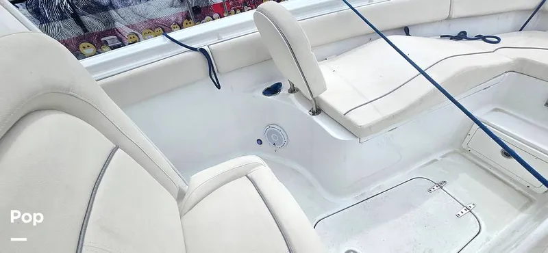 Slide: The Image of Sea Hunt Ultra 255 SE 2025 - 15944119