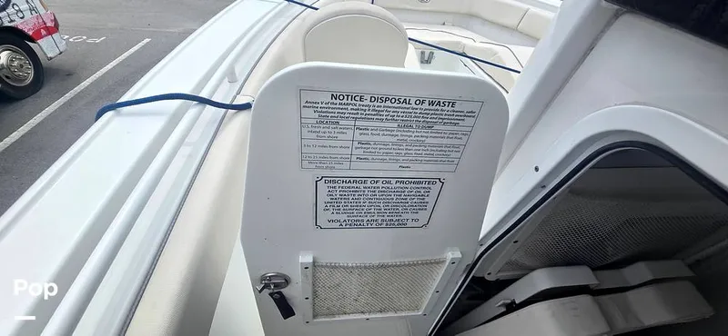 Slide: The Image of Sea Hunt Ultra 255 SE 2025 - 15944121