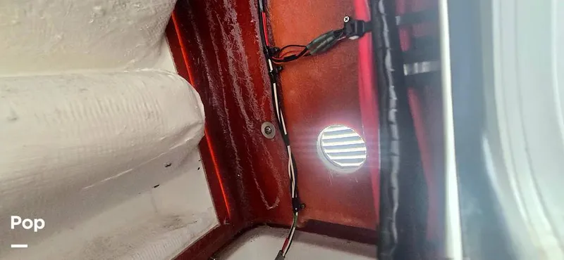 Slide: The Image of Sea Hunt Ultra 255 SE 2025 - 15944127