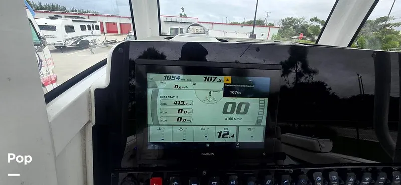 Slide: The Image of Sea Hunt Ultra 255 SE 2025 - 15944130