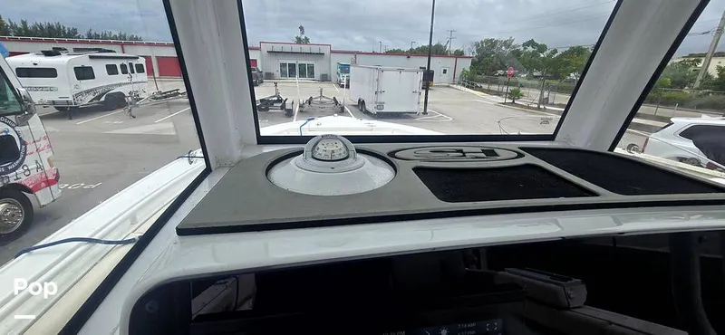 Slide: The Image of Sea Hunt Ultra 255 SE 2025 - 15944134