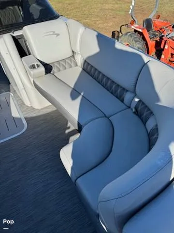 Slide: The Image of Bennington 25QX 2022 - 16043269