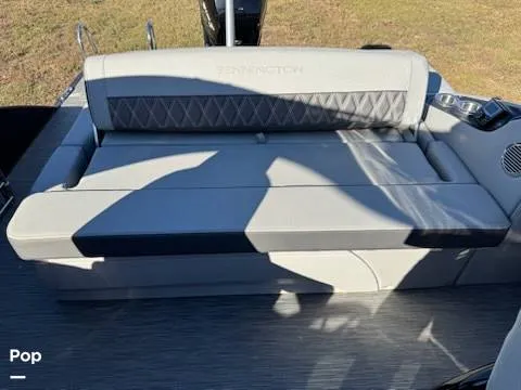 Slide: The Image of Bennington 25QX 2022 - 16043265