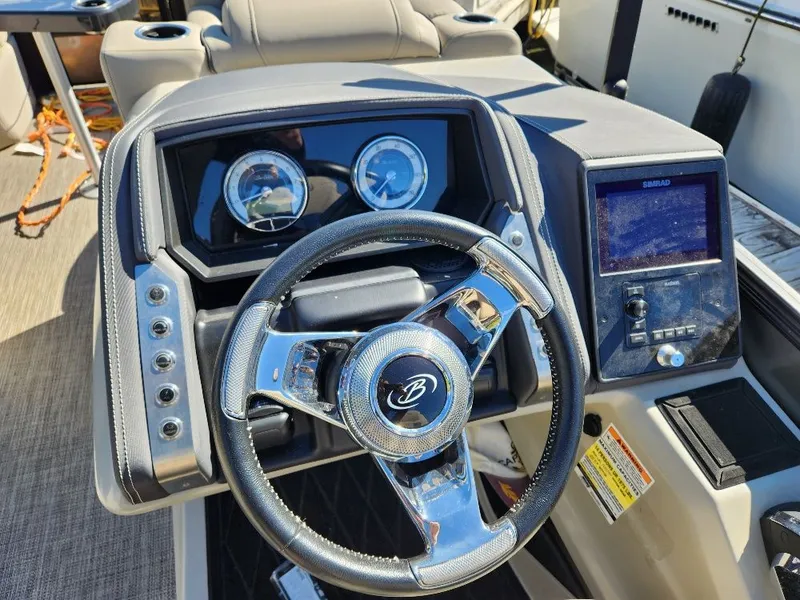 Slide: The Image of Barletta L25UETT 2022 - 16