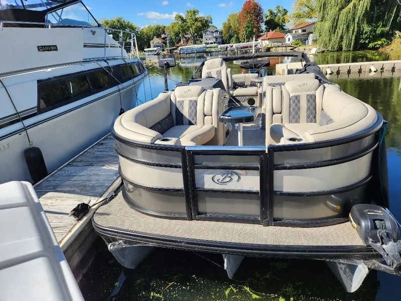 Slide: The Image of Barletta L25UETT 2022 - 3