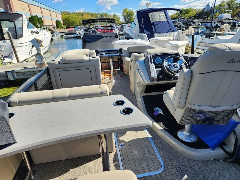 Slide: The Image of Barletta L25UETT 2022 - 9