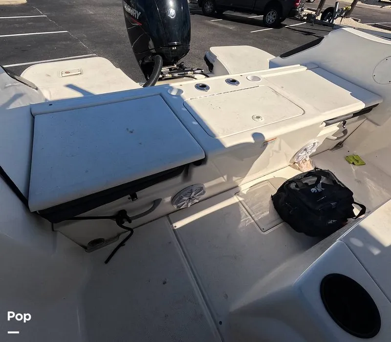 Slide: The Image of Bayliner Trophy T22 2022 - 15992977