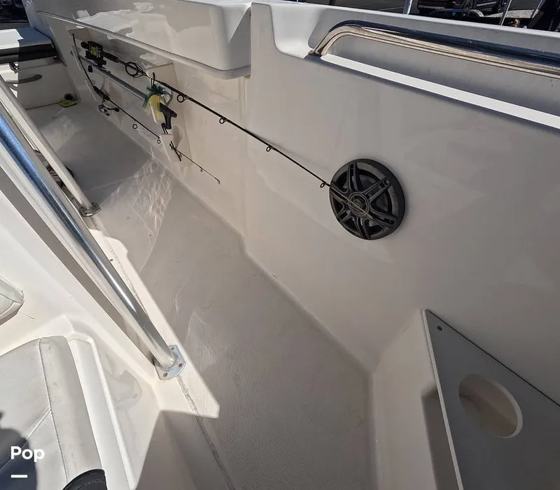 Slide: The Image of Bayliner Trophy T22 2022 - 15993008