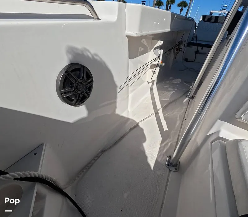 Slide: The Image of Bayliner Trophy T22 2022 - 15993009