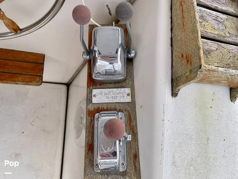 Slide: The Image of Sailcraft Cherokee 350 1980 - 15996062