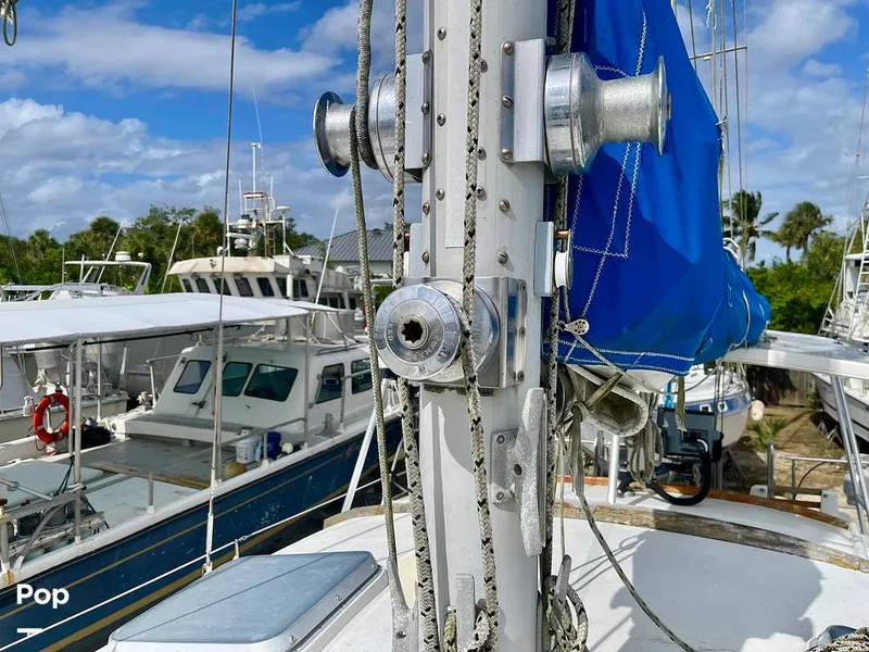 Slide: The Image of Sailcraft Cherokee 350 1980 - 15995979