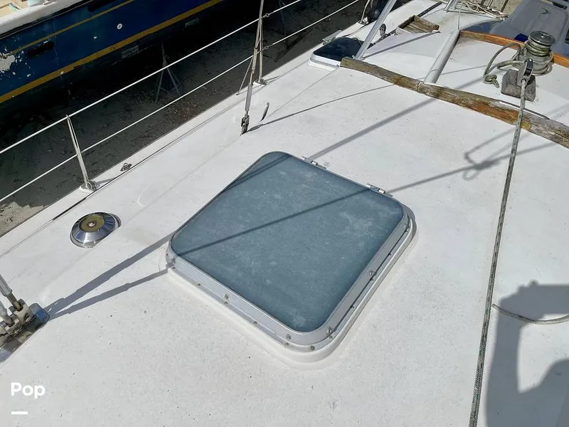 Slide: The Image of Sailcraft Cherokee 350 1980 - 15995983