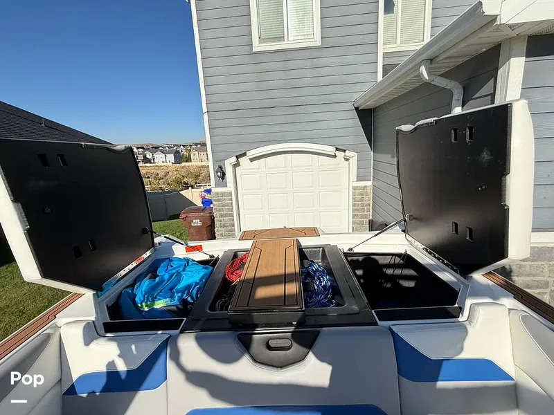 Slide: The Image of ATX 24 S 2023 - 15936914