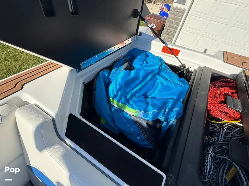 Slide: The Image of ATX 24 S 2023 - 15936915