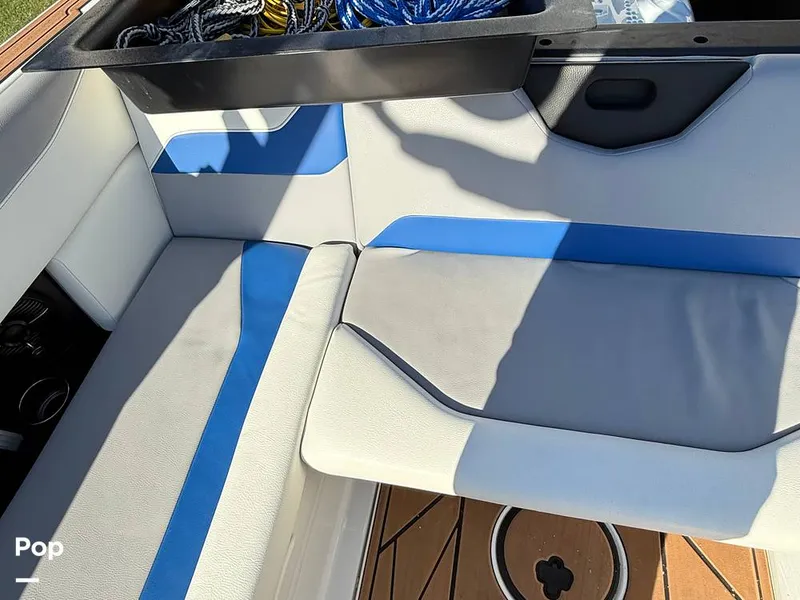 Slide: The Image of ATX 24 S 2023 - 15936917