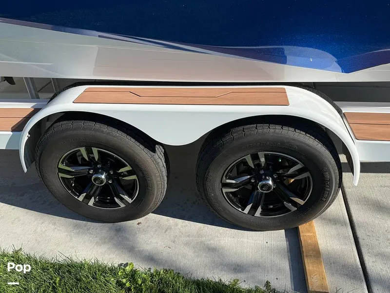 Slide: The Image of ATX 24 S 2023 - 15936934