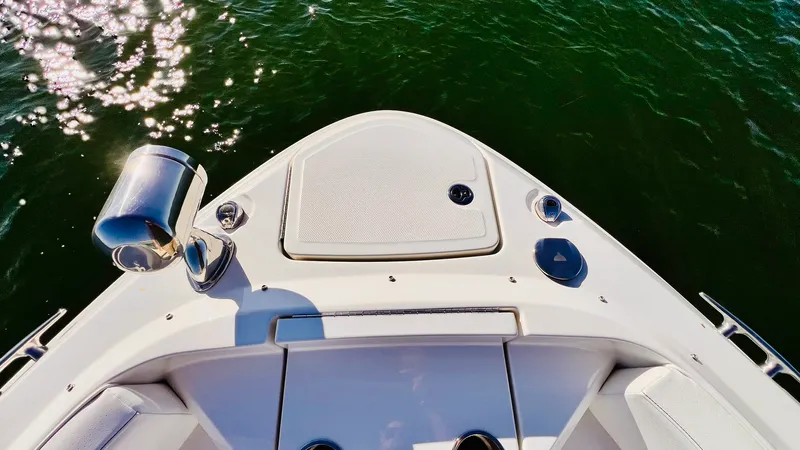 Slide: The Image of Sea Ray 400 SLX 2022 - 50