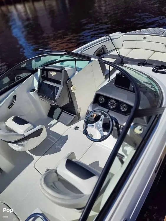 Slide: The Image of Monterey M45 2018 - 15954786