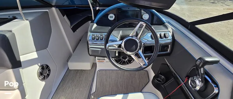 Slide: The Image of Regal 2100 RX 2019 - 15963879