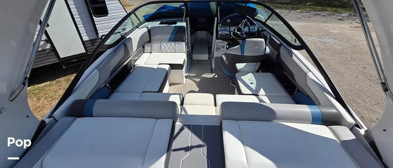 Slide: The Image of Regal 2100 RX 2019 - 15963856