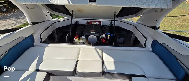 Slide: The Image of Regal 2100 RX 2019 - 15963887