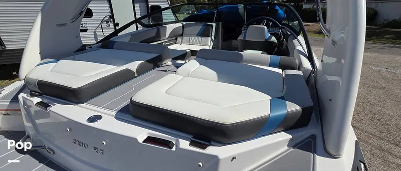 Slide: The Image of Regal 2100 RX 2019 - 15963908