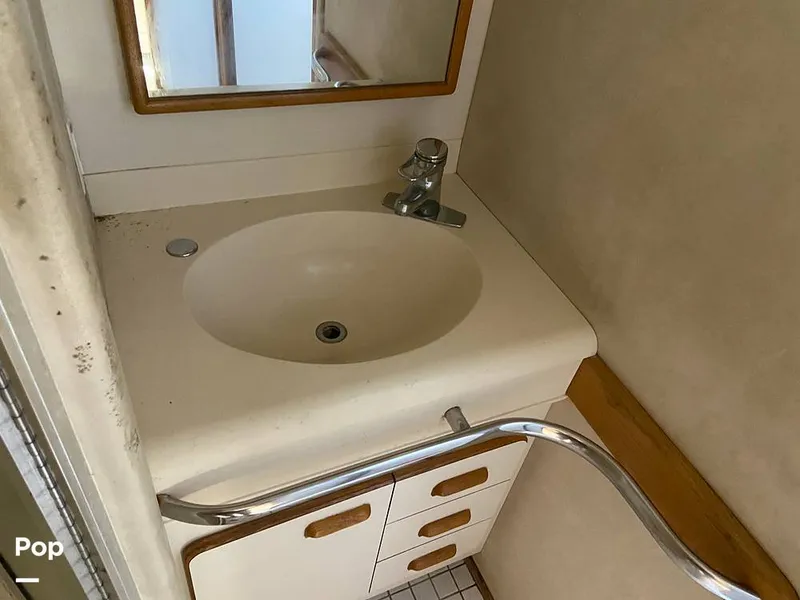 Slide: The Image of Bathroom Sink - 15993584