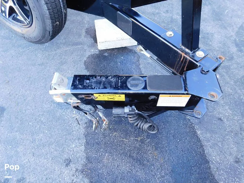 Slide: The Image of Breakaway Hitch - 15965671