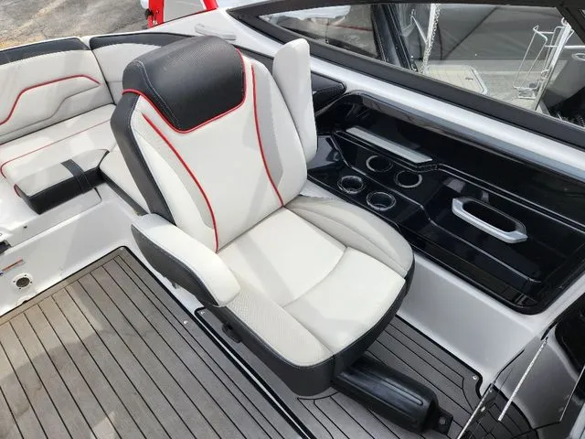 Slide: The Image of Yamaha 212X 2018 - 12