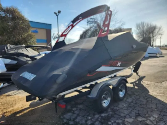 Slide: The Image of Yamaha 212X 2018 - 2