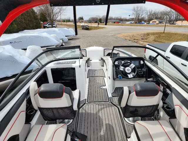 Slide: The Image of Yamaha 212X 2018 - 8