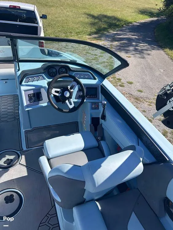 Slide: The Image of Mastercraft NXT20 2022 - 15942572