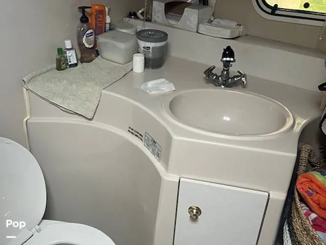 Slide: The Image of Cruisers Yachts 3375 1997 - 15941484