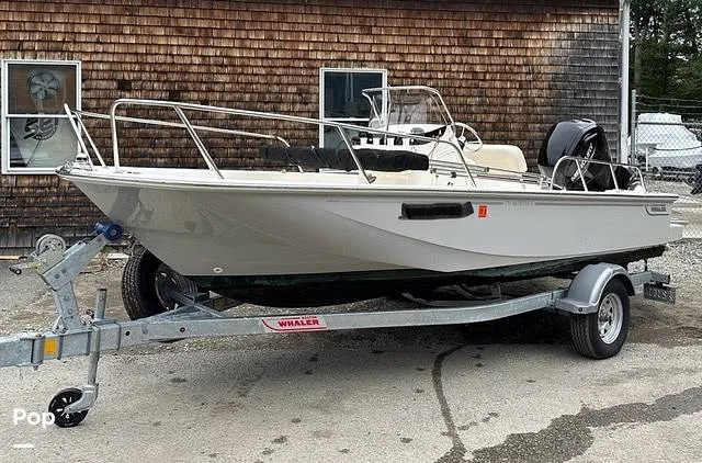 Slide: The Image of Boston Whaler 170 Montauk 2024 - 16075701