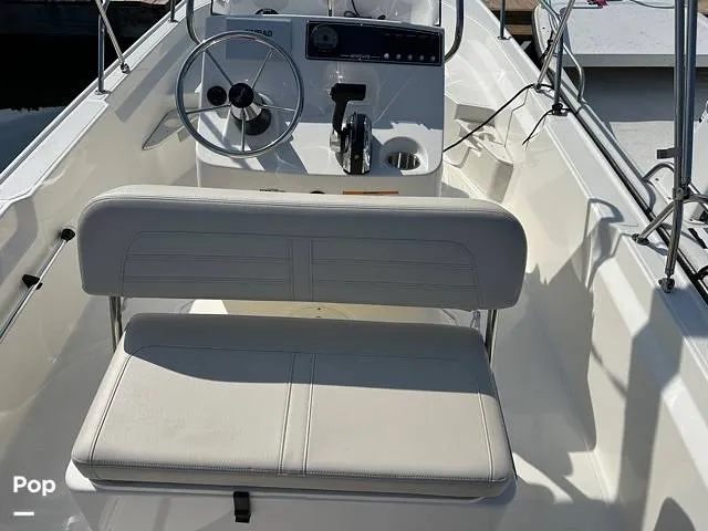 Slide: The Image of Boston Whaler 170 Montauk 2024 - 16075714
