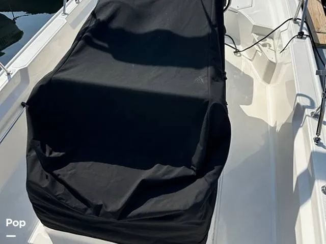 Slide: The Image of Boston Whaler 170 Montauk 2024 - 16075715