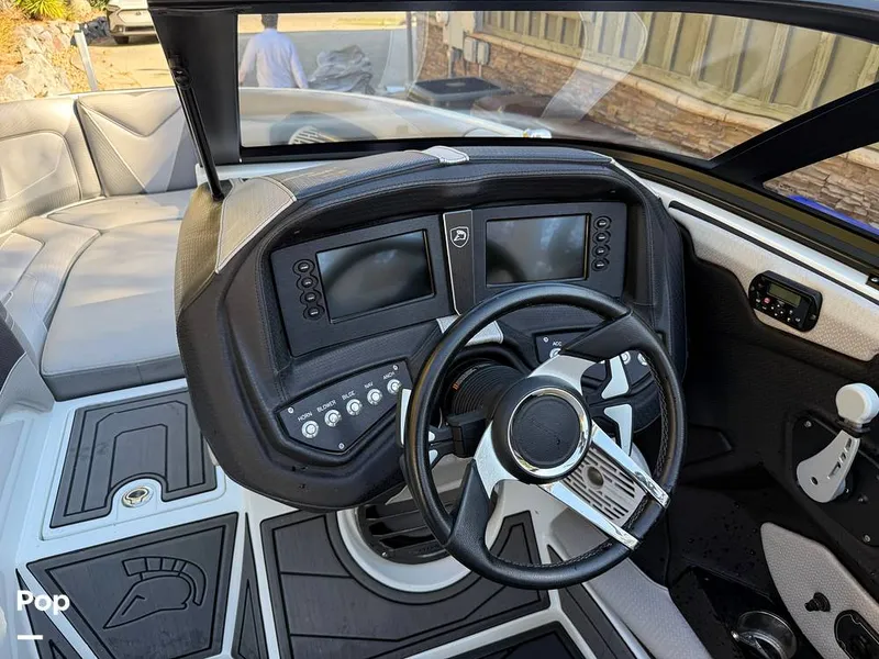 Slide: The Image of Centurion RI 237 2019 - 15991304