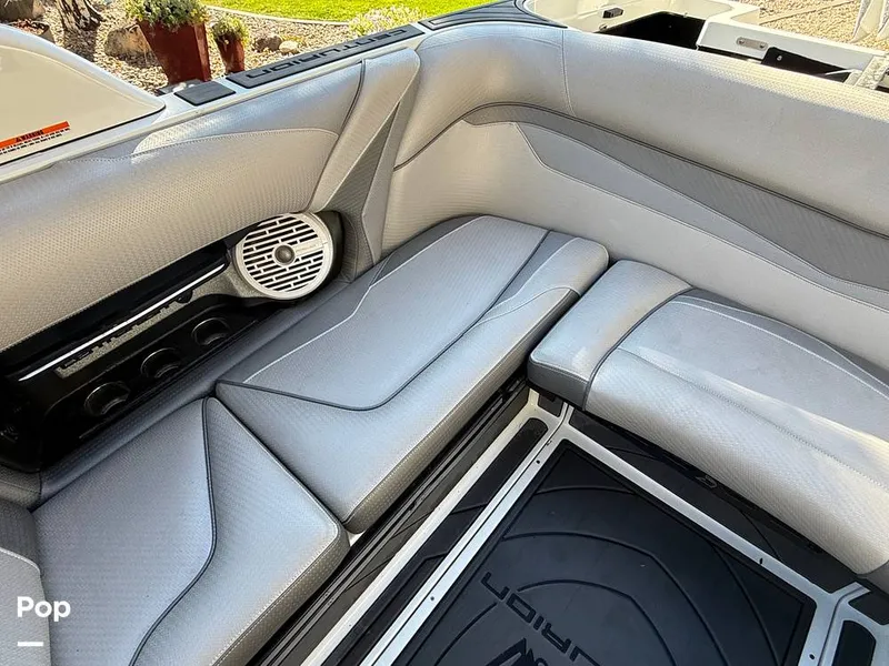 Slide: The Image of Centurion RI 237 2019 - 15991290