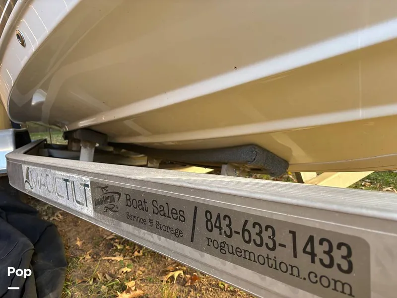 Slide: The Image of NauticStar 2102 Legacy 2018 - 16023498